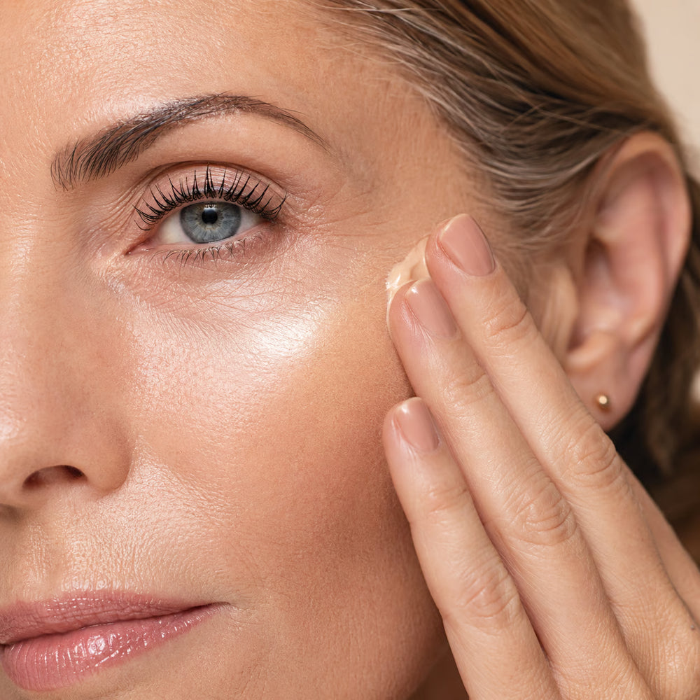 4. It Creates The "Soft Focus" Effect of Young Skin