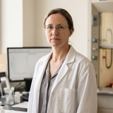 Dr. Louise Carter, PhD in Molecular Biology
